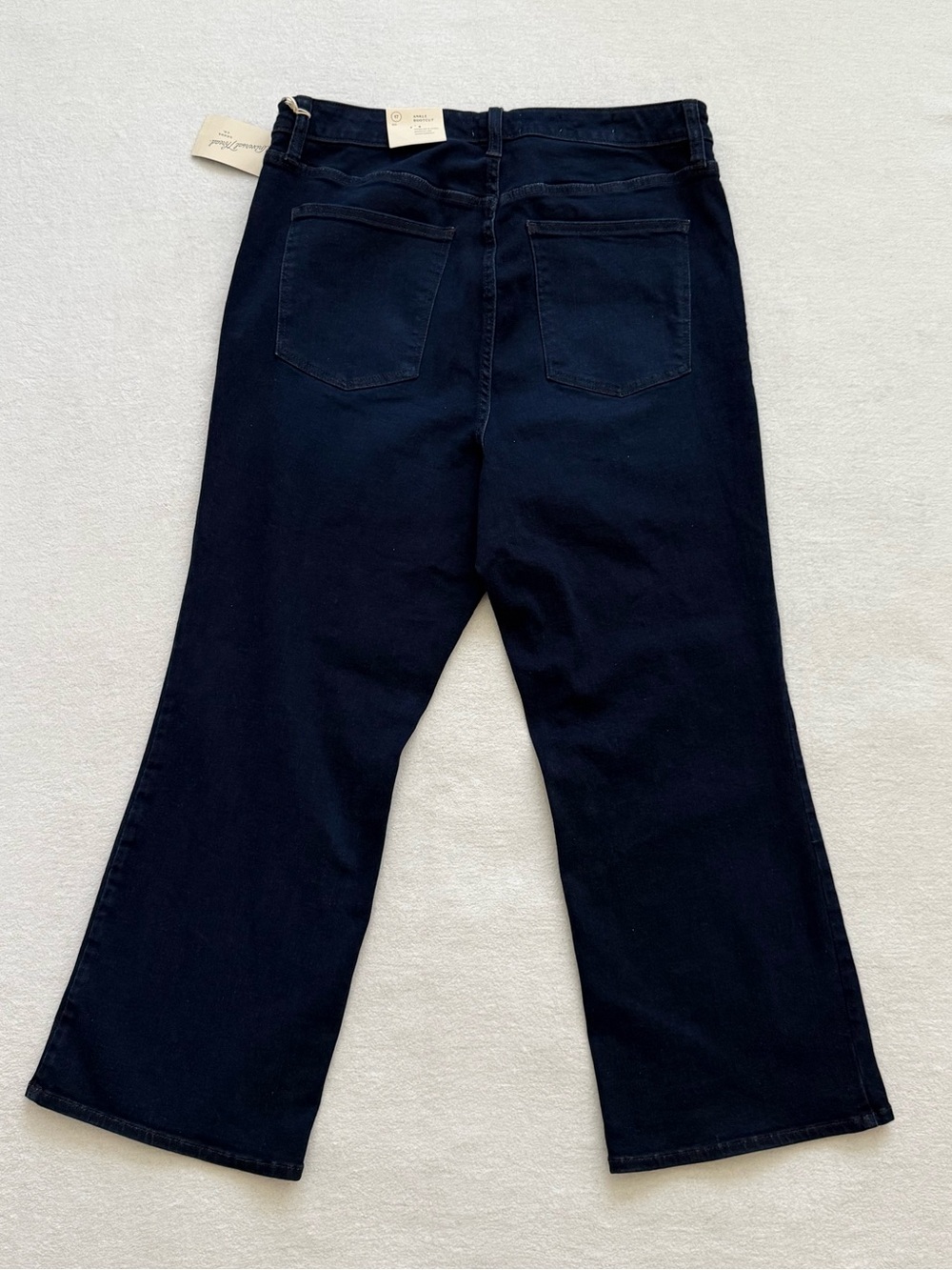 Universal Thread High Rise Ankle Bootcut Jeans Women’s 17R Dark Wash NWT - Picture 2 of 11